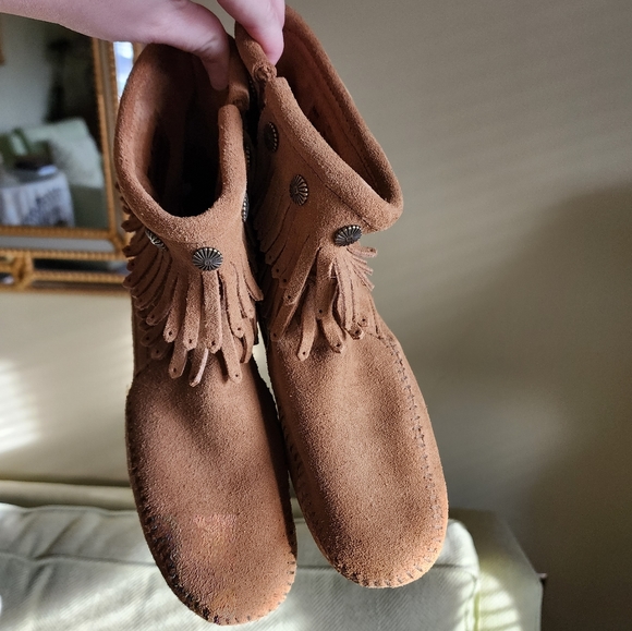 Minnetonka Double Fringe Side Zip Boot Size 8 Great Condition - Picture 6 of 10